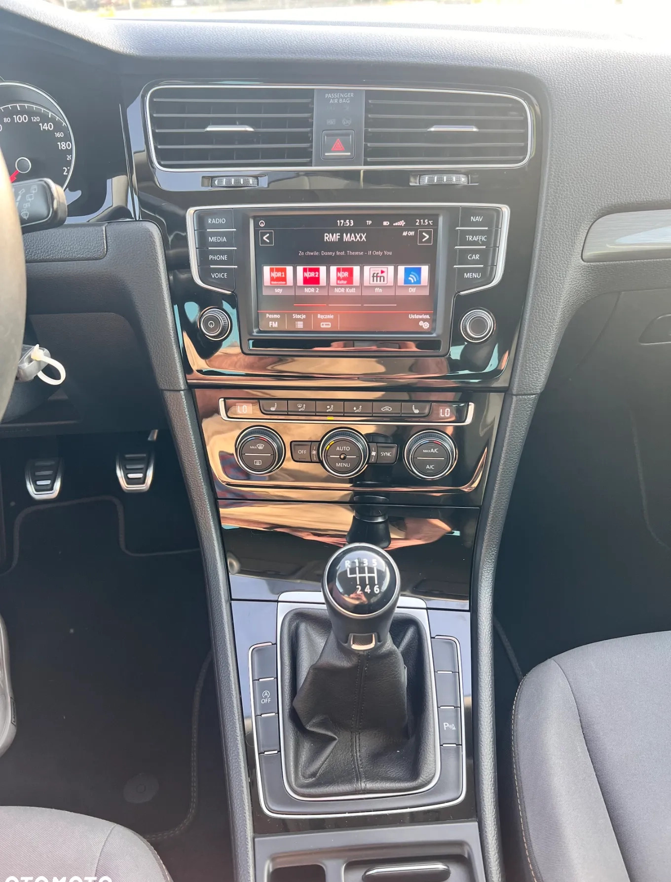 Volkswagen Golf cena 54900 przebieg: 90000, rok produkcji 2016 z Wągrowiec małe 154